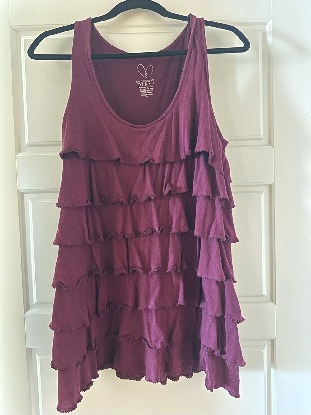 Ruffled Sleeveless Tank Top in Burgundy